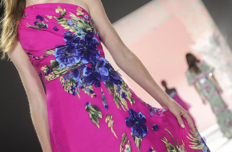 Badgley Mischka evokes an island flair