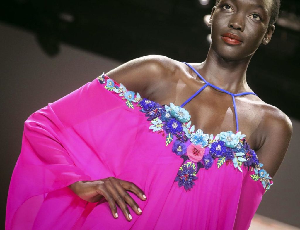 Badgley Mischka evokes an island flair